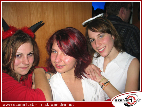 halloweenparty! *prost* - 