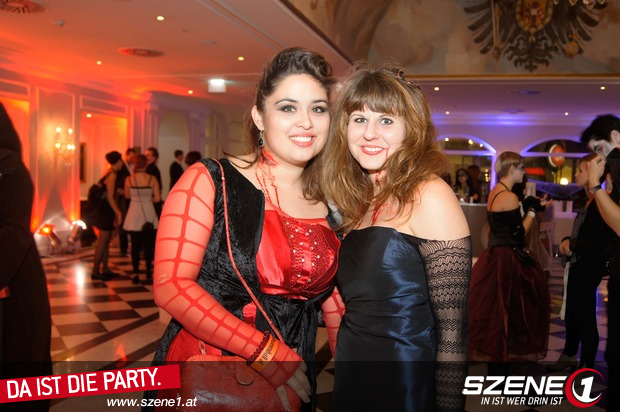 HalloweenBall - 