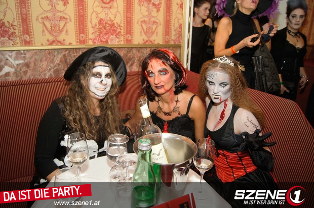 HalloweenBall - 