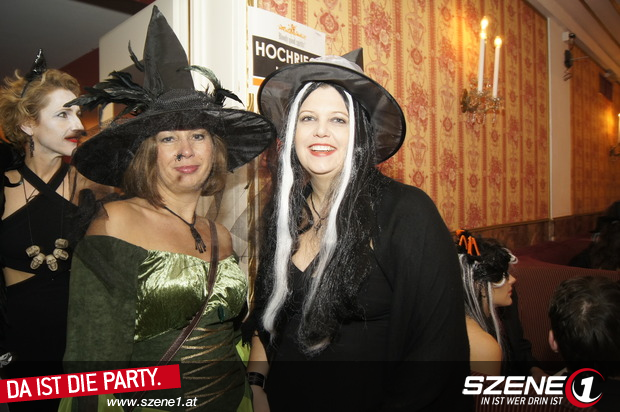 HalloweenBall - 