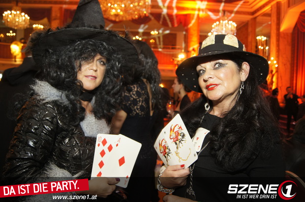 HalloweenBall - 