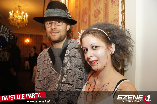 HalloweenBall - 