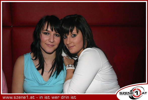 [mEiNe LaDiEs uNd I BeIm FoRtGeh] - 