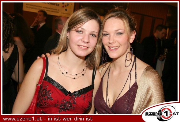 Eva und Julia's Maturaball - 