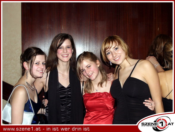 Neue Ballfotos!!!! - 