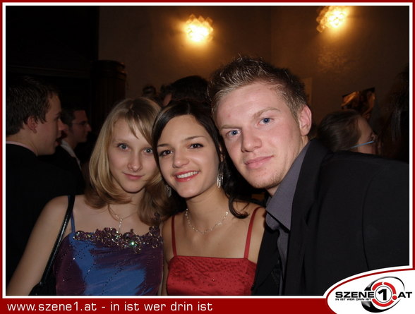 Neue Ballfotos!!!! - 