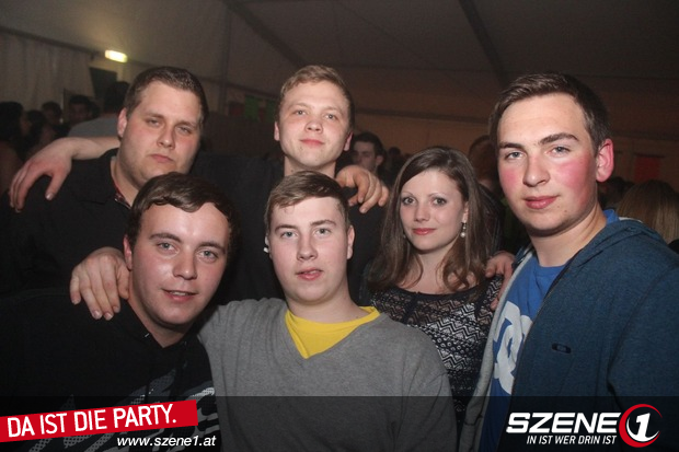 HiTT´n parTy in WANG !!! "sooo qeiL& - 