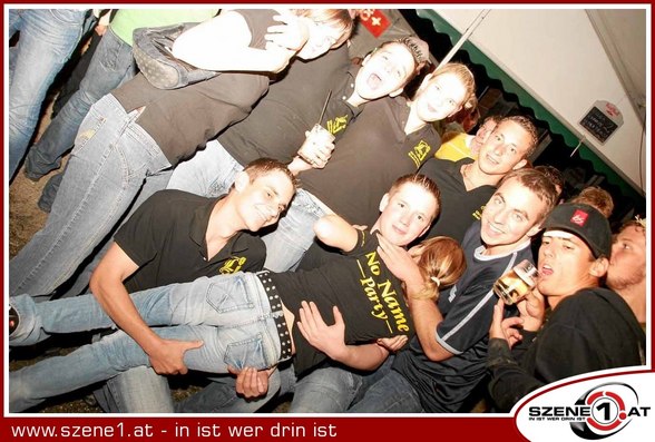 Bergfest und NO NAME PARTY - 