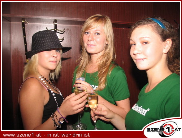 HeInEkEn PaRtY!! - 