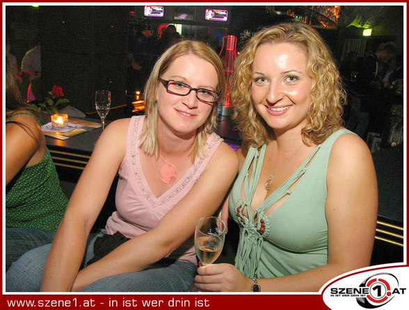 Nadi und Sabrina im B8 - 