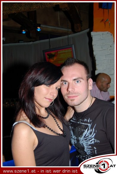 Szene 1 Pics with Friends - 