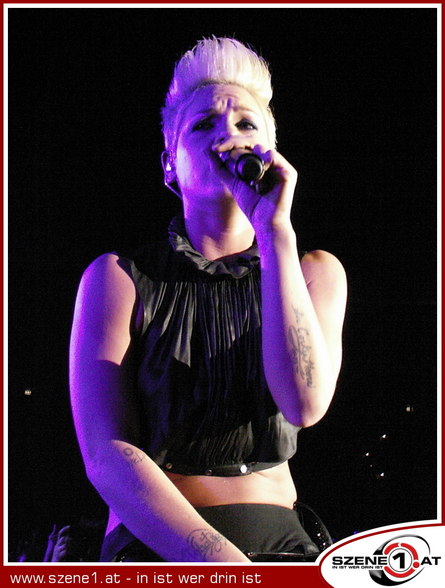 ~P!NK - KoNzErT~ - 