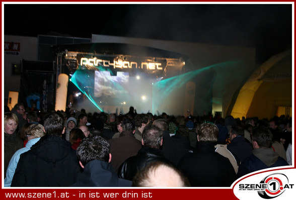 RAVE ON SNOW 2006 - 