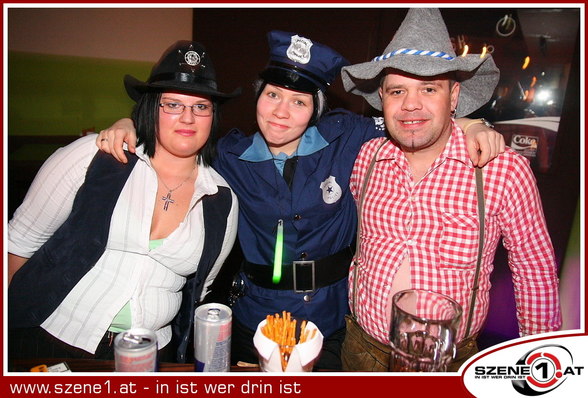 Fasching im Cabrio - 