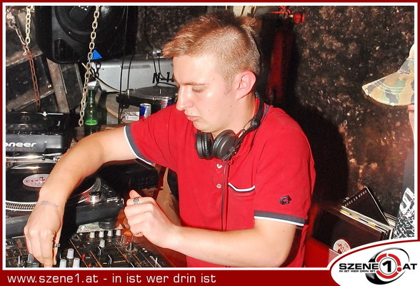 The Player vs. K-Mou-FlasH@CaveAfterhour - 