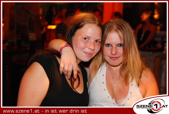 ~~~~~NAcHtScHiChT(PaRtYpEoPlE)~~~~~ - 