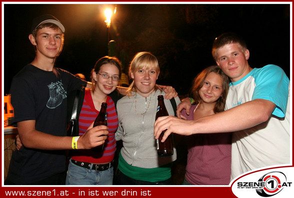 SwEeT sIxTeEn - 