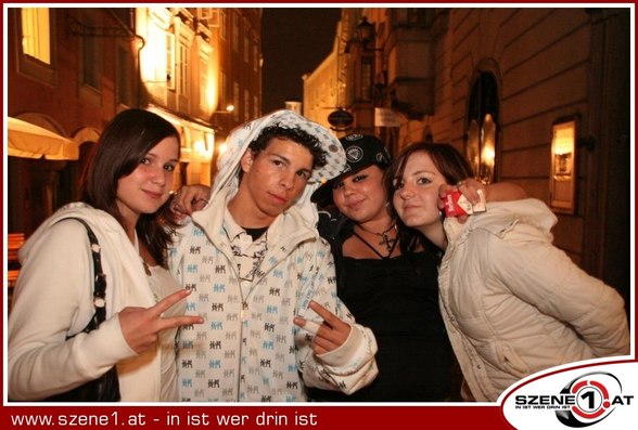 Me AnD FrIENdSs - 