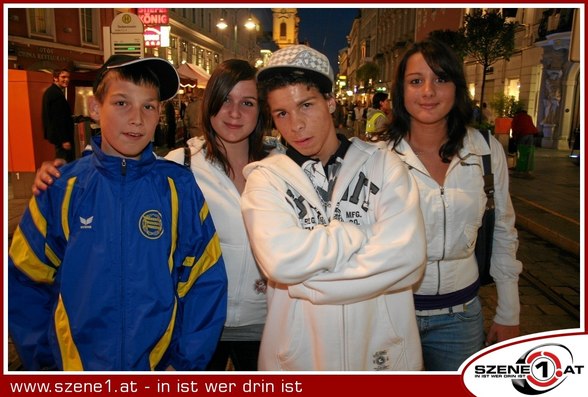 Me AnD FrIENdSs - 
