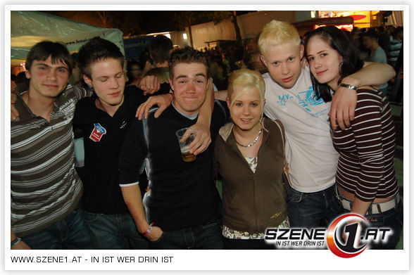 TaNz~In~DeR~hAlLe~ - 