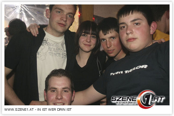 fortgehen saufen friends - 