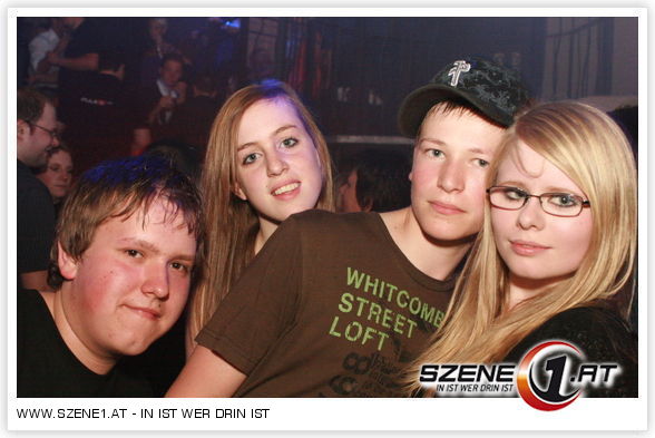 Szene 1 Party - 