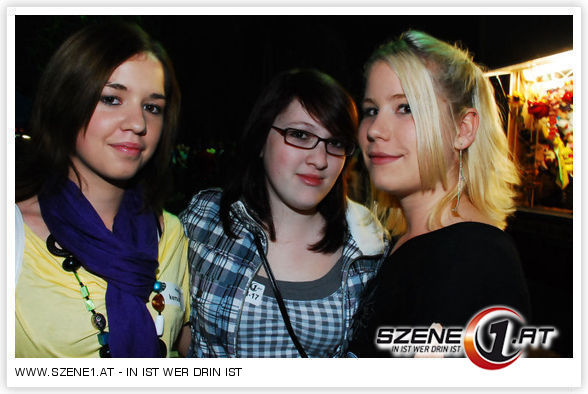 Tanz in der Halle 09 - 