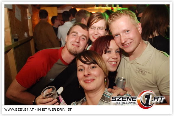 Friends and I beim Fortgehen - 