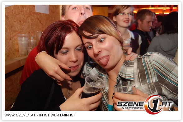 Friends and I beim Fortgehen - 