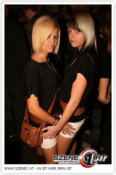 2_hot_Blondiie's :)  - 