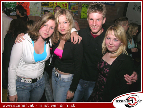 SzEnE1------> FOtOalbUm - 