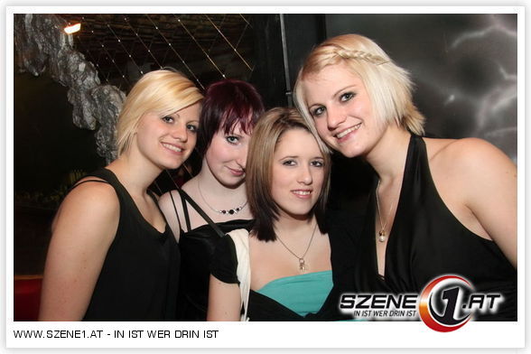 we love to make party (: - 