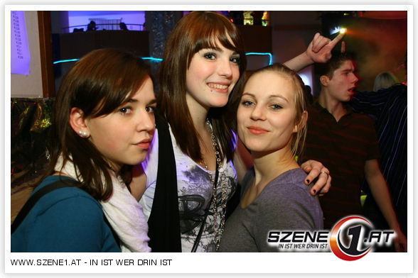 ---> ?nightlife 2010 - 