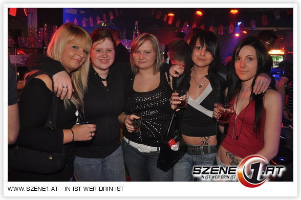 >>PARTY__2010 - 