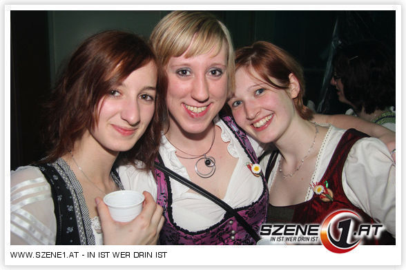 Friends and I beim Fortgehen - 