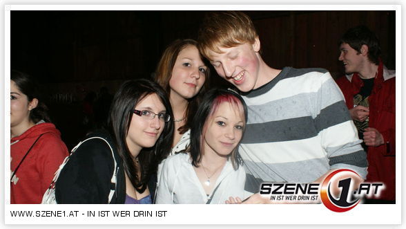 Tanz in der HaLLe (: - 