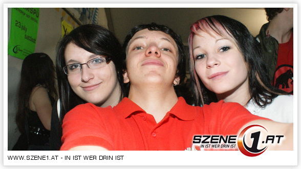 Tanz in der HaLLe (: - 