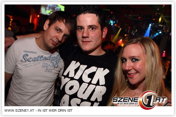 ich und freunde beim fortgehen  - 