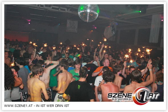 XXL Schaumparty  @ Halle 28  - 