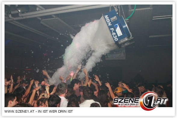 XXL Schaumparty  @ Halle 28  - 