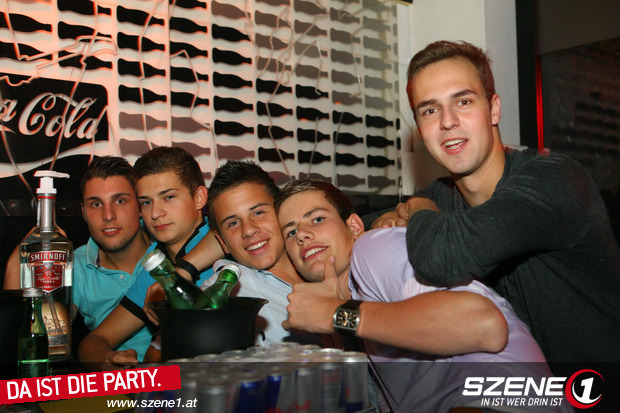 PAARTY - 