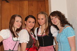 Dirndl Clubbing