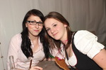 Dirndl Clubbing 10363590