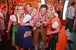 Almdudler Trachtenpärchenball 2012 10811545