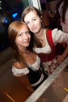 Dirndl Loves Lederhosn 10877061