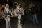 Adventmarkt mit Nikolaus und Perchtenlauf 11010677