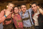 Dirndl trifft Lederhosn 11211578