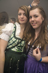 Dirndl trifft Lederhosn 11211758