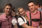 Dirndl trifft Lederhosn 11211761