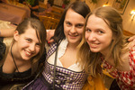 Dirndl trifft Lederhosn 11212010